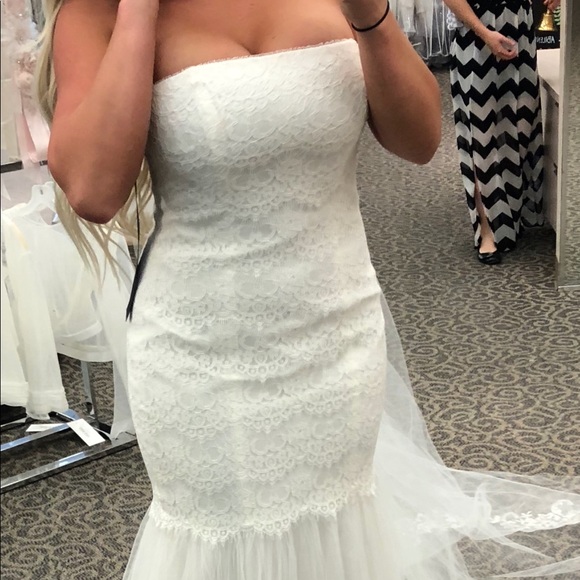 Galina from David’s Bridal Bridal Gown - Picture 5 of 6